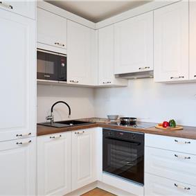 3 Bedroom Apartment with 2 Balconies near Dubrovnik Old Town, Sleeps 5-6